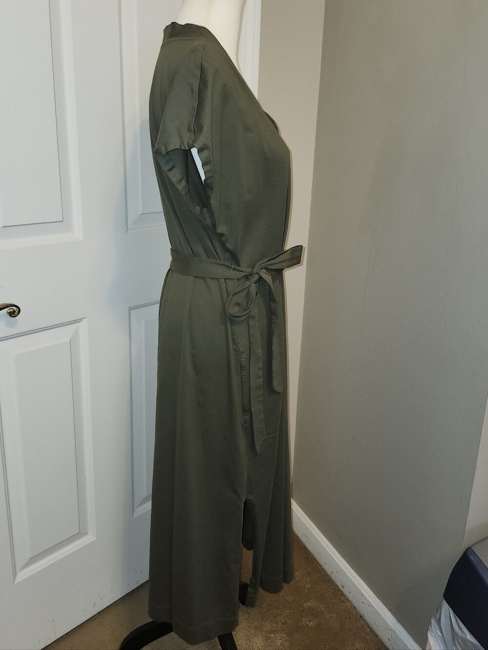 Tommy Bahama Olive Green Spruce V-neck Midi Dress W/ Tie Belt, L - Picture 4 of 8